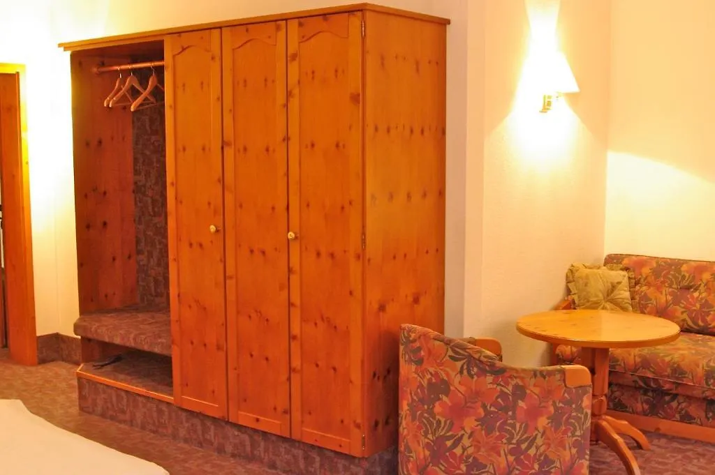 Gasthof Zum Kauzen Ochsenfurt Inn